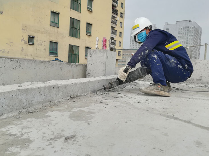 quy trình chống thấm sàn mái